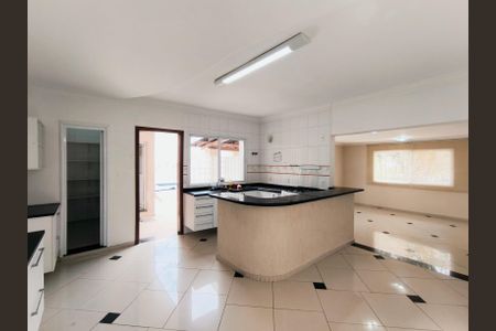 Casa de condomínio à venda com 374m², 2 quartos e 7 vagasCozinha