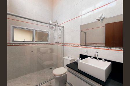 Casa de condomínio à venda com 374m², 2 quartos e 7 vagasBanheiro da Suíte 2