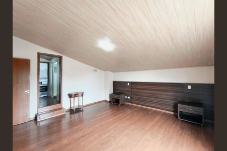 Casa de condomínio à venda com 374m², 2 quartos e 7 vagasSuíte 1