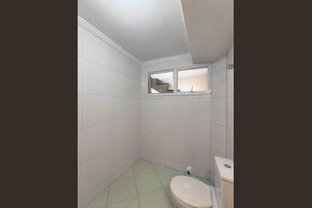 Casa de condomínio à venda com 374m², 2 quartos e 7 vagasLavabo