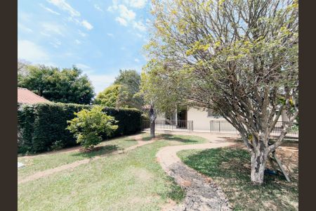 Casa de condomínio à venda com 374m², 2 quartos e 7 vagasQuintal