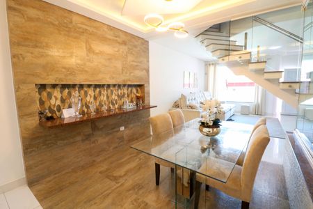 Casa à venda com 276m², 3 quartos e 4 vagas