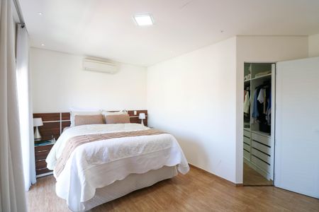 Casa à venda com 276m², 3 quartos e 4 vagas