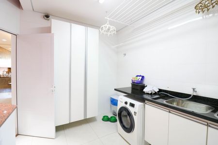 Casa à venda com 276m², 3 quartos e 4 vagas