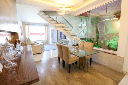 Casa à venda com 276m², 3 quartos e 4 vagas