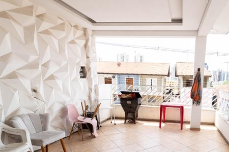 Casa para alugar com 250m², 5 quartos e 2 vagas Casa para alugar com 250m², 5 quartos e 2 vagasVaranda - Casa 2