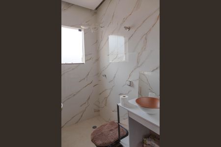 Casa para alugar com 250m², 5 quartos e 2 vagas Casa para alugar com 250m², 5 quartos e 2 vagasBanheiro 2 - Casa 2