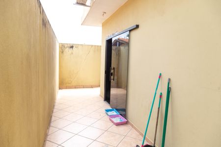 Casa para alugar com 250m², 5 quartos e 2 vagas Casa para alugar com 250m², 5 quartos e 2 vagasArea de Serviço - Casa 2