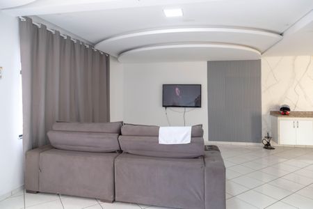 Casa para alugar com 250m², 5 quartos e 2 vagas Casa para alugar com 250m², 5 quartos e 2 vagasSala - Casa 2