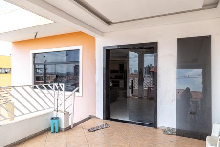 Casa para alugar com 250m², 5 quartos e 2 vagas Casa para alugar com 250m², 5 quartos e 2 vagasVaranda - Casa 2