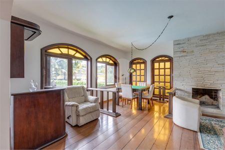 Casa à venda com 5 quartos, 762m² em Jardim Cordeiro, São Paulo