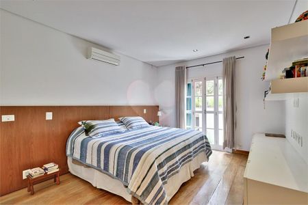 Casa à venda com 3 quartos, 280m² em Santo Amaro, São Paulo