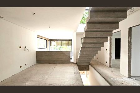 Casa à venda com 4 quartos, 410m² em Jardim Cordeiro, São Paulo