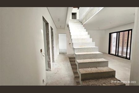 Casa à venda com 4 quartos, 410m² em Jardim Cordeiro, São Paulo