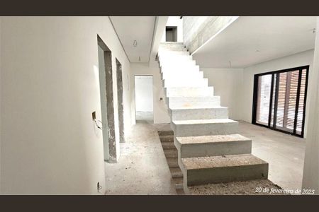 Casa à venda com 4 quartos, 410m² em Jardim Cordeiro, São Paulo