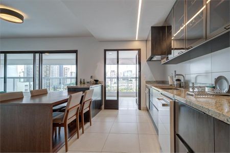 Apartamento à venda com 3 quartos, 178m² em Jardim das Acacias, São Paulo