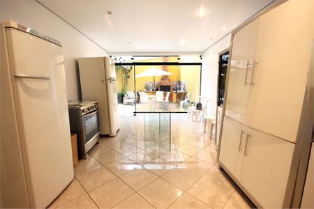 Casa à venda com 315m², 4 quartos e 4 vagas