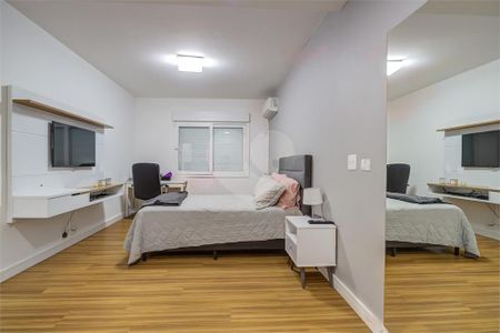 Casa à venda com 6 quartos, 456m² em Jardim dos Estados, São Paulo