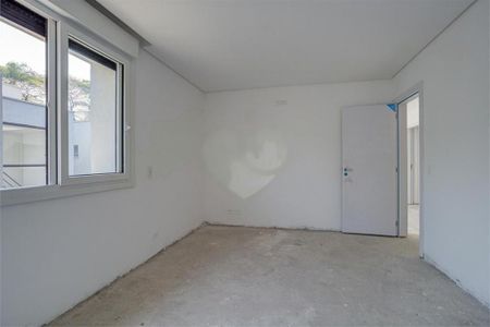 Casa à venda com 4 quartos, 401m² em Campo Belo, São Paulo