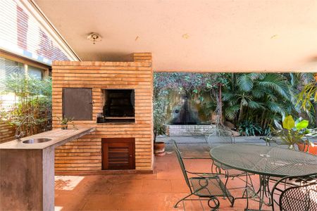 Casa à venda com 4 quartos, 443m² em Jardim Cordeiro, São Paulo