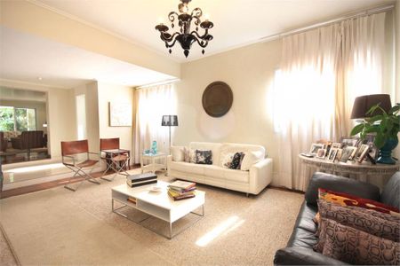 Casa à venda com 4 quartos, 730m² em Chácara Monte Alegre, São Paulo