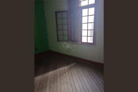 Casa à venda com 4 quartos, 330m² em Cambuci, São Paulo