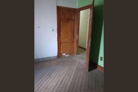 Casa à venda com 4 quartos, 330m² em Cambuci, São Paulo