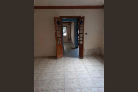 Casa à venda com 4 quartos, 330m² em Cambuci, São Paulo