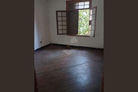 Casa à venda com 4 quartos, 330m² em Cambuci, São Paulo