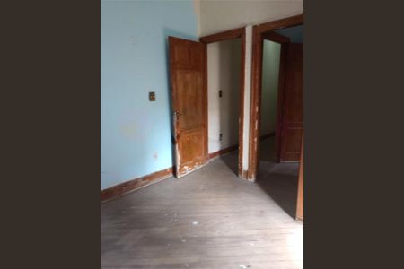 Casa à venda com 4 quartos, 330m² em Cambuci, São Paulo