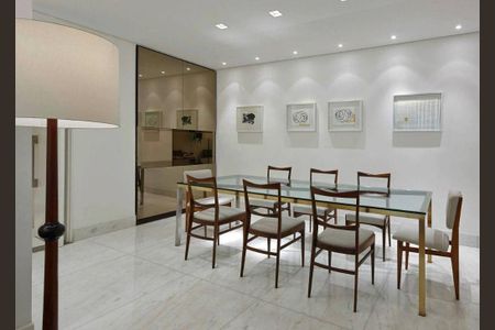 Apartamento à venda com 3 quartos, 117m² em Lourdes, Belo Horizonte