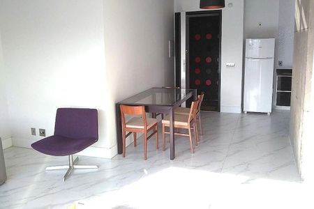 Apartamento à venda com 2 quartos, 63m² em Itaim Bibi, São Paulo