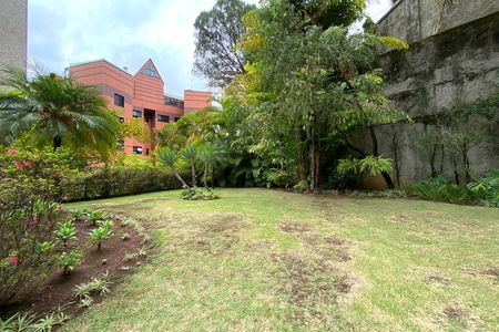 Apartamento à venda com 180m², 4 quartos e 4 vagas Apartamento à venda com 180m², 4 quartos e 4 vagasÁrea comum - Área Verde