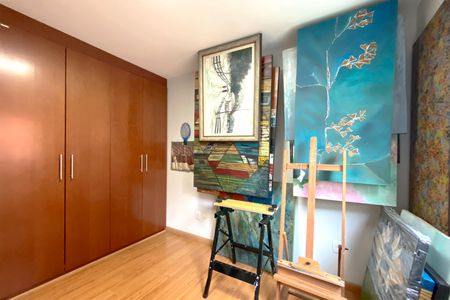 Apartamento à venda com 180m², 4 quartos e 4 vagas Apartamento à venda com 180m², 4 quartos e 4 vagasQuarto 3