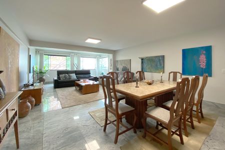 Apartamento à venda com 180m², 4 quartos e 4 vagas Apartamento à venda com 180m², 4 quartos e 4 vagasSala