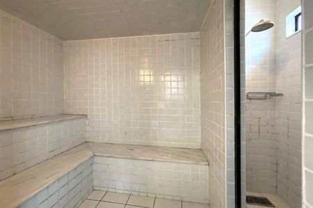 Apartamento à venda com 180m², 4 quartos e 4 vagas Apartamento à venda com 180m², 4 quartos e 4 vagasÁrea comum - Sauna
