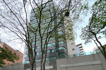 Apartamento à venda com 180m², 4 quartos e 4 vagas Apartamento à venda com 180m², 4 quartos e 4 vagasFachada