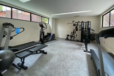 Apartamento à venda com 180m², 4 quartos e 4 vagas Apartamento à venda com 180m², 4 quartos e 4 vagasÁrea comum - Academia