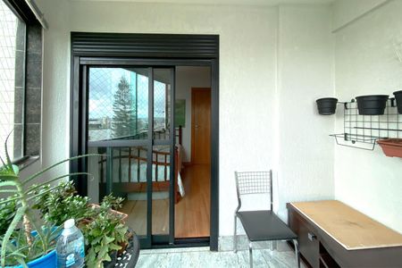 Apartamento à venda com 180m², 4 quartos e 4 vagas Apartamento à venda com 180m², 4 quartos e 4 vagasVaranda da Suite 2