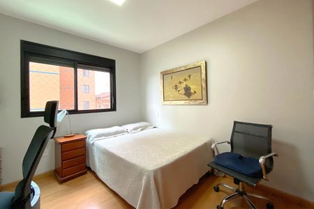 Apartamento à venda com 180m², 4 quartos e 4 vagas Apartamento à venda com 180m², 4 quartos e 4 vagasQuarto 4