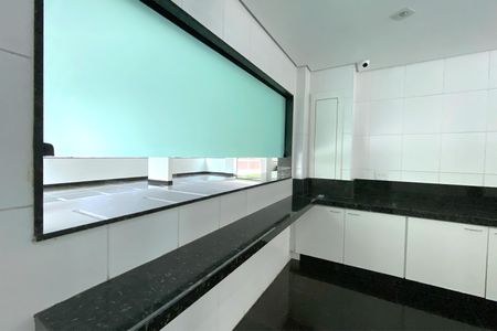 Apartamento à venda com 180m², 4 quartos e 4 vagas Apartamento à venda com 180m², 4 quartos e 4 vagasÁrea comum - Cozinha