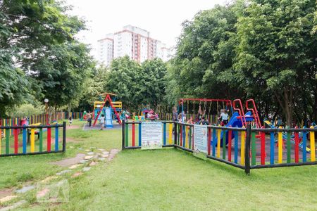 Apartamento à venda com 74m², 3 quartos e 1 vaga Apartamento à venda com 74m², 3 quartos e 1 vagaÁrea comum