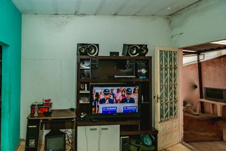Sala de casa para alugar com 2 quartos, 120m² em Letícia, Belo Horizonte
