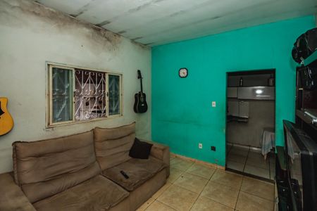 Sala de casa para alugar com 2 quartos, 120m² em Letícia, Belo Horizonte