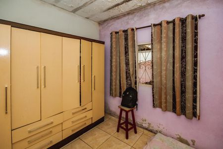 Quarto 1 de casa para alugar com 2 quartos, 120m² em Letícia, Belo Horizonte