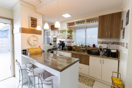 Casa à venda com 162m², 3 quartos e 2 vagas Casa à venda com 162m², 3 quartos e 2 vagasCozinha