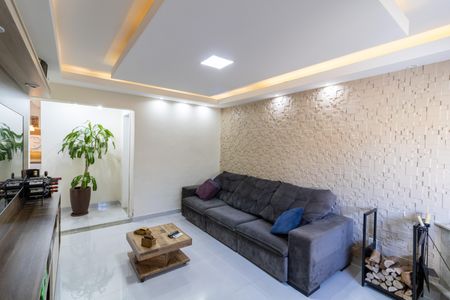 Casa à venda com 162m², 3 quartos e 2 vagas Casa à venda com 162m², 3 quartos e 2 vagasSala