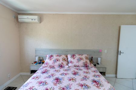 Casa à venda com 162m², 3 quartos e 2 vagas Casa à venda com 162m², 3 quartos e 2 vagasSuíte