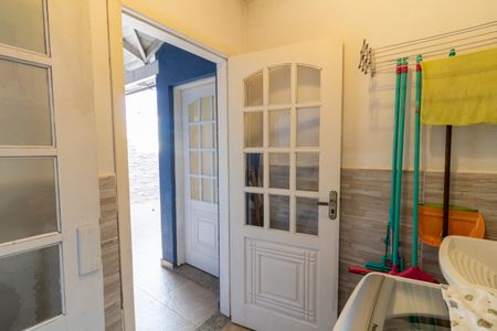 Casa à venda com 162m², 3 quartos e 2 vagas Casa à venda com 162m², 3 quartos e 2 vagasÁrea de Serviço