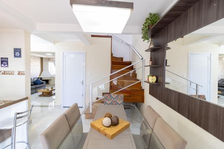 Casa à venda com 162m², 3 quartos e 2 vagas Casa à venda com 162m², 3 quartos e 2 vagasCopa